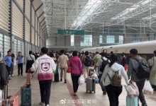 被困列车旅客称曾6人分1瓶水 一度断水、断粮、断网-融党建互动平台