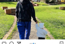 周杰伦晒与小女儿牵手照 1岁小女儿都已经会走路了-融党建互动平台