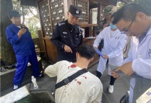 小伙爬山晕倒坚持先拜财神再就医 网友：先保命吧-融党建互动平台