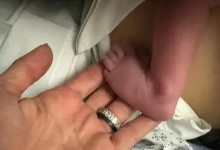 杨紫琼晒婴儿脚丫照 网友：谁的娃？升格当奶奶了-融党建互动平台