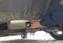 女子为躲检查在执法车上偷装GPS 被依法行拘8日-融党建互动平台