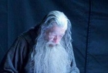 “甘道夫”演员失足坠台 伤势不详-融党建互动平台