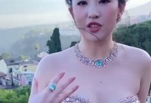 刘亦菲登上全球时尚权威媒体《WWD》-融党建互动平台